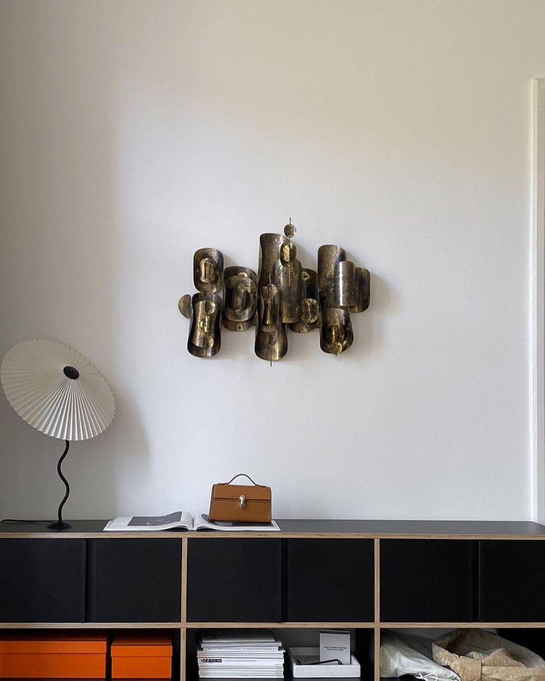 Modern Wavy Table Lamp