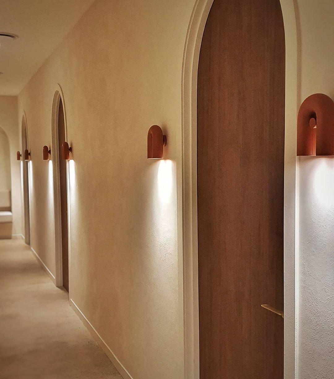 Adjustable U-Shaped Wall Lamp