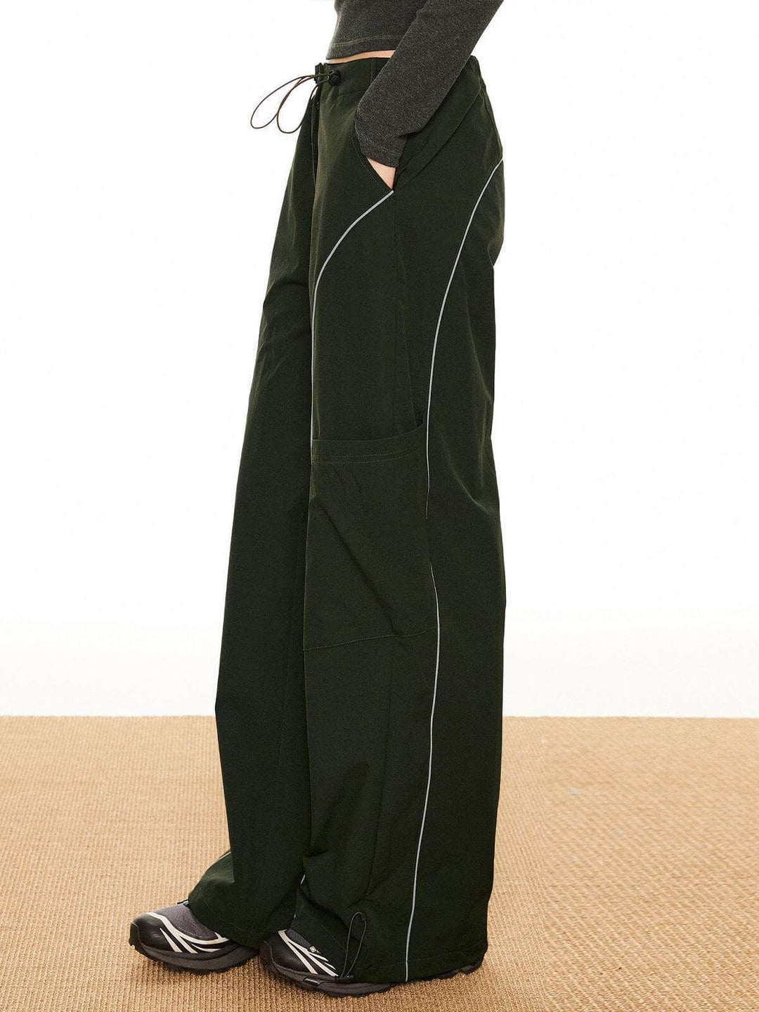 Women's Contrast Piping Drawstring Trousers