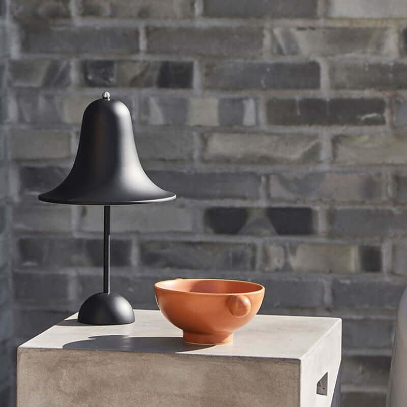 Cordless Table Lamp with Classic Cap Design