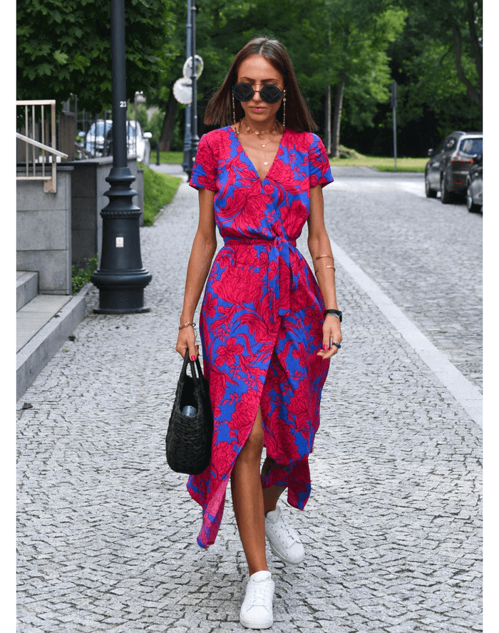 Casual Maxi Dress - Elegant V-Neck