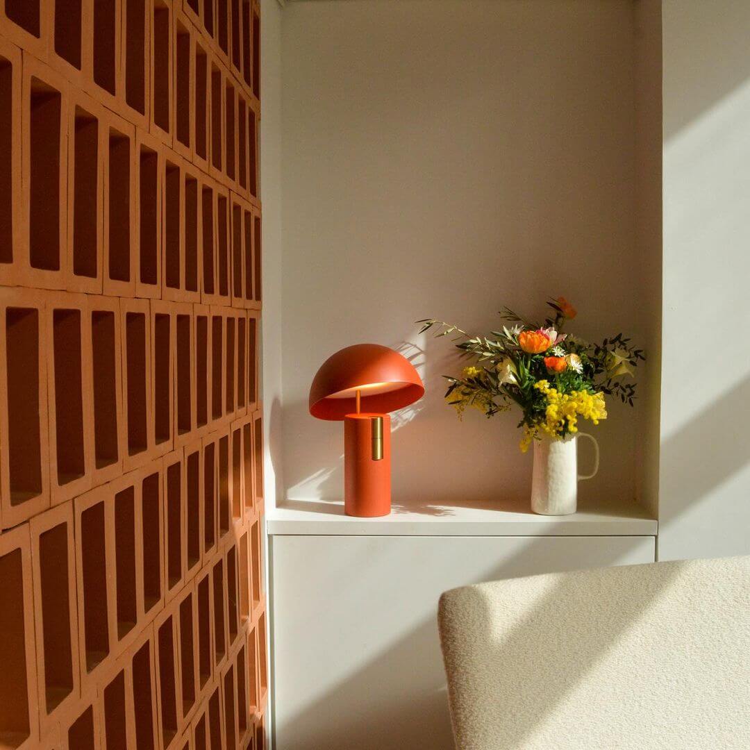Modern Rotating Cylinder Table Lamp with LED