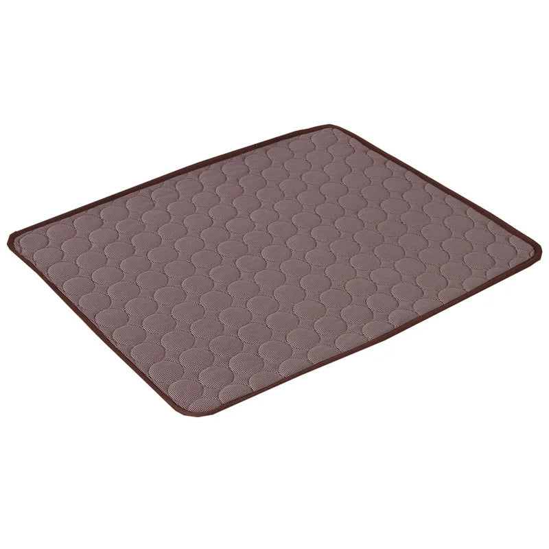 "Breathable cooling mat for pets with plush fabric, ideal for dogs & cats. Ensures comfort and heat relief during hot days."