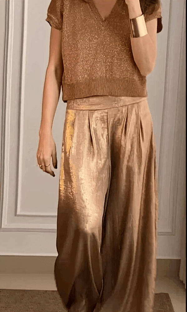 Comfortable women's two-piece outfit, an elegant pant set for spring/summer fashion, perfect for any occasion.