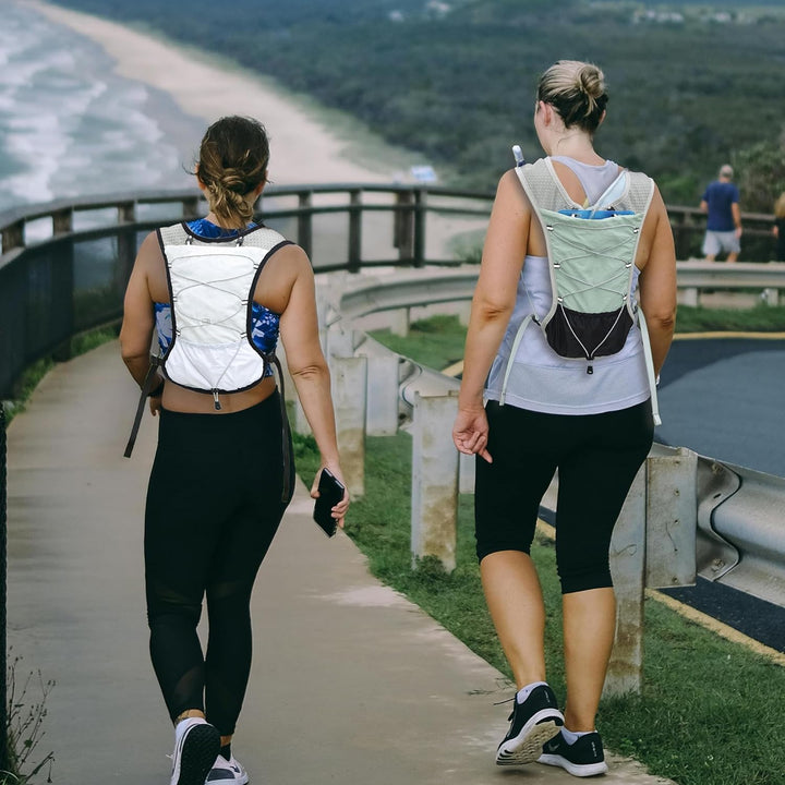 Dravien 2L hydration running vest, adjustable, ultra-light, optimal for active individuals.
