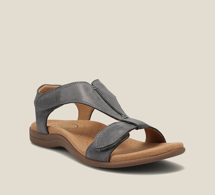 Stylish women's orthopedic sandals with arch support, offering comfort & versatile style.