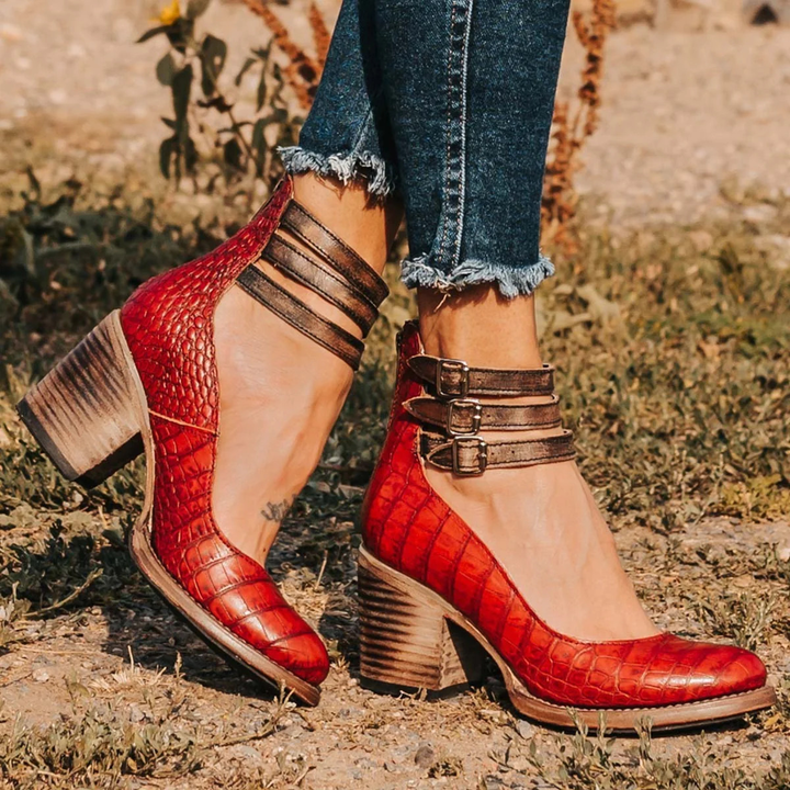 Chic women's strappy sandals, blending elegance & comfort, essential summer footwear.