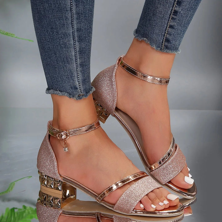 Elegant women's gold chain orthopedic sandals for summer comfort & style.