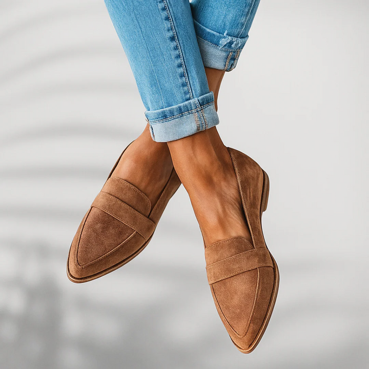 Versatile women's spring loafers, ideal for both casual and dressy outfits.
