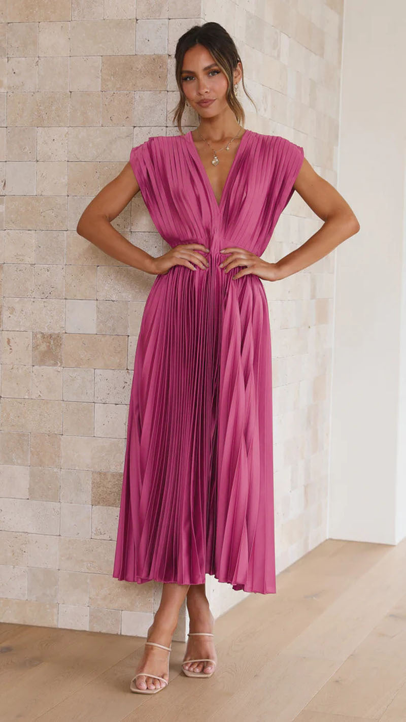 Chic women's V-neck sleeveless maxi dress with elegant pleats, ideal for evening wear.