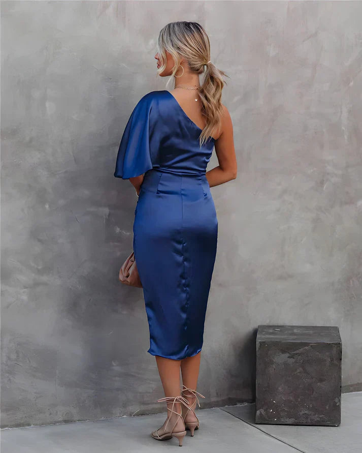 Women's Seraphina evening dress, silk fabric. A classy choice for any special occasion or formal event.