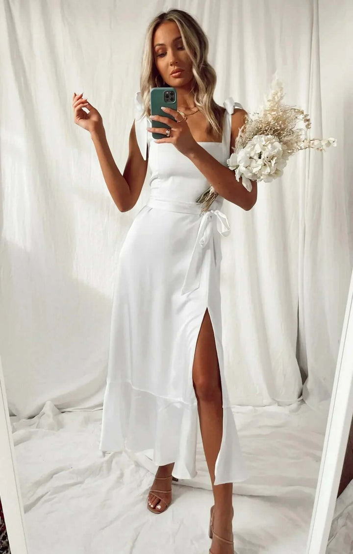 Fashionable women's sleeveless midi dress, ideal for summer. Elegant, casual, lightweight, and breathable.