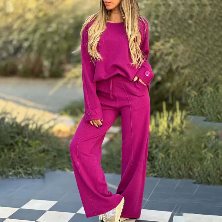 Breathable women's two-piece lounge set, comfortable blend, ideal for casual summer & spring wear.