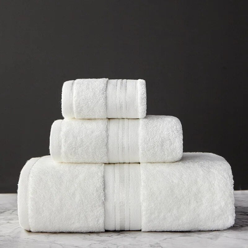 Luxury Egyptian cotton towel set, soft & absorbent bath towels for premium bathroom decor.