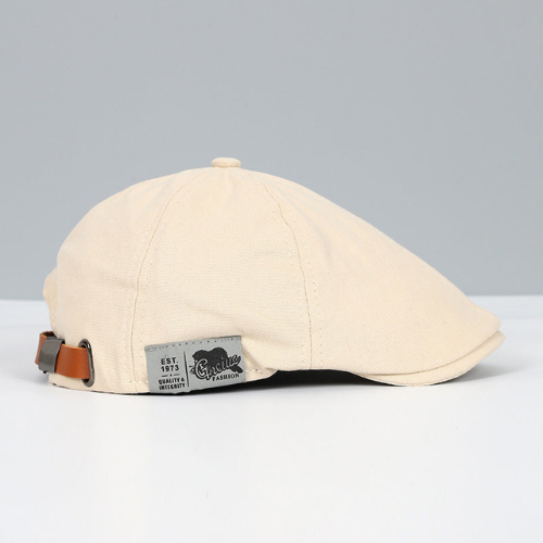 Comfortable men's adjustable beret, perfect for versatile daily wear & sun protection.