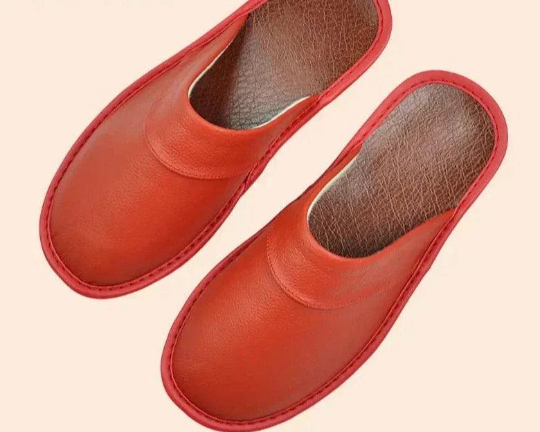 Luxury men's leather house shoes, ensuring superior comfort and warmth for relaxing at home.