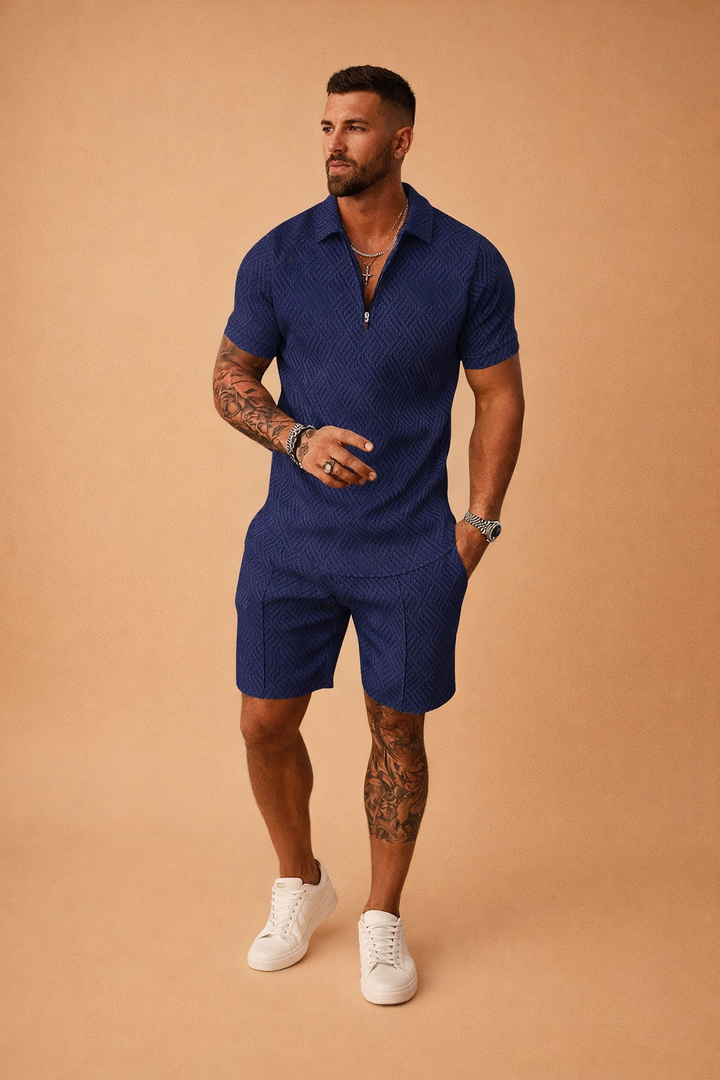 Men's comfortable casual shorts, part of a two-piece summer set, perfect for daily leisure and smart casual looks.