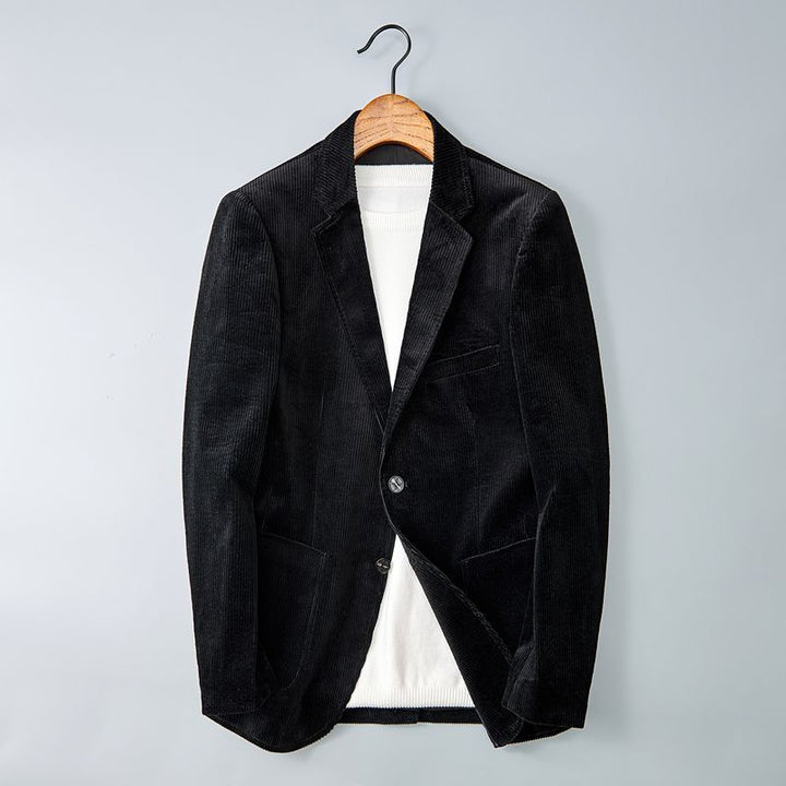 Men’s corduroy jacket with notched lapel; smart casual blazer featuring durable fabric in classic single-breasted style.