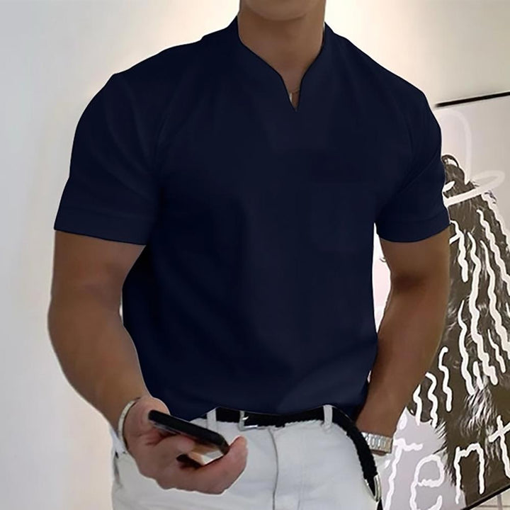 "Men's elegant casual polo shirt, timeless design, showcasing a refined style in a versatile and comfortable fit."