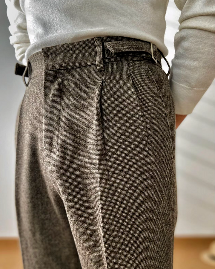 "Men's tailored brown wool-blend vintage-fit trousers, slim straight-leg, high-waisted with pleats, ideal for elegance and co