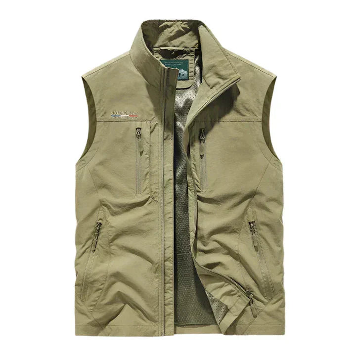 Men's waterproof insulated bodywarmer, sleek with multiple zip pockets; ideal for outdoor adventures in rain or chilly weathe