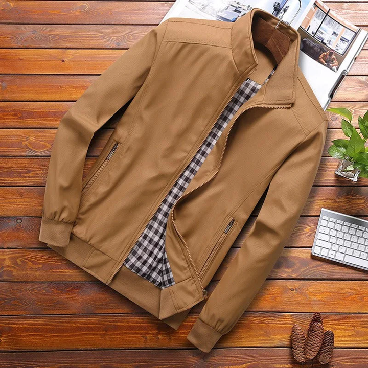 "Men's windproof summer jacket, lightweight, stylish, tailored fit, zip closure, ideal for casual and smart-casual wear."