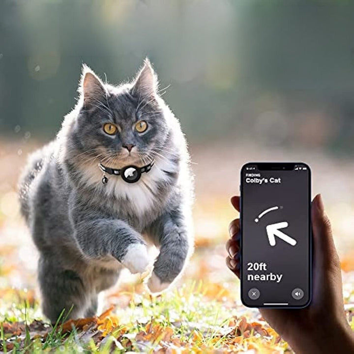 Reflective cat GPS tracker collar with quick release and durable nylon, designed for safety and night visibility.