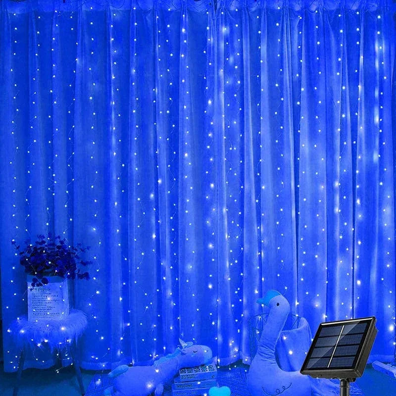 "Solar LED curtain light with copper wire, ideal for events, featuring warm white LEDs and solar power, outdoor use."
