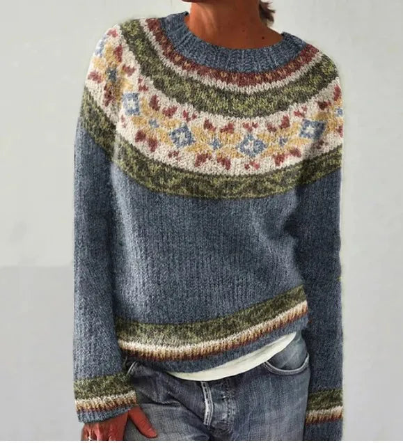 Modern women's sleek pullover sweater, simple and versatile, offers a comfortable, relaxed fit for everyday wear.