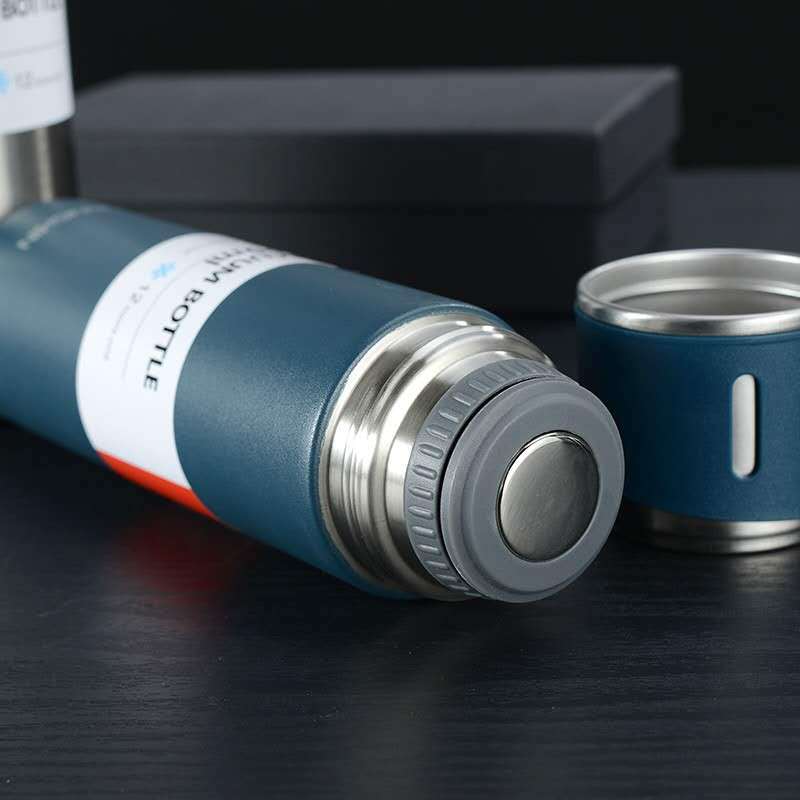 High-performance hot/cold travel mug, 12-hour insulation for coffee, tea, or cold water.