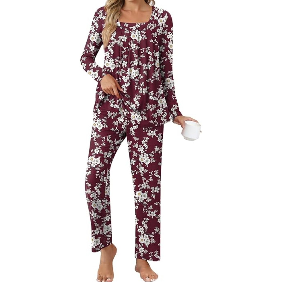Relaxed fit women's comfy pyjama set, 2-piece lounge wear for ultimate softness and comfort.