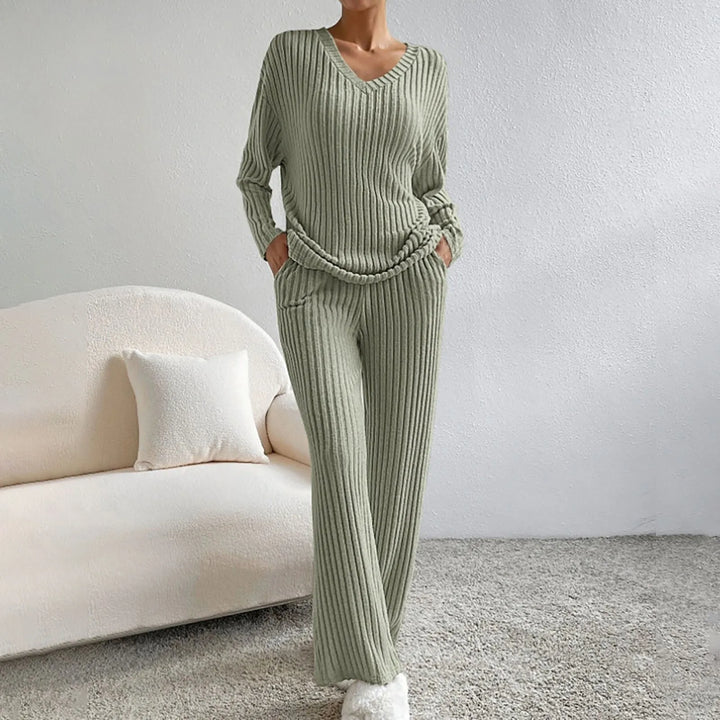 Versatile women's cozy knit set, suitable for home or casual outings. Stylish and comfortable apparel.