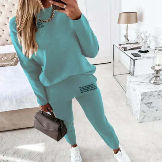 Women's cozy letter print loungewear tracksuit set. Soft two-piece comfort wear for relaxed home attire & casual style.