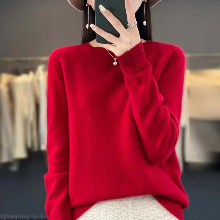 Comfortable women's Merino wool sweater, a warm and breathable choice for daily wear.