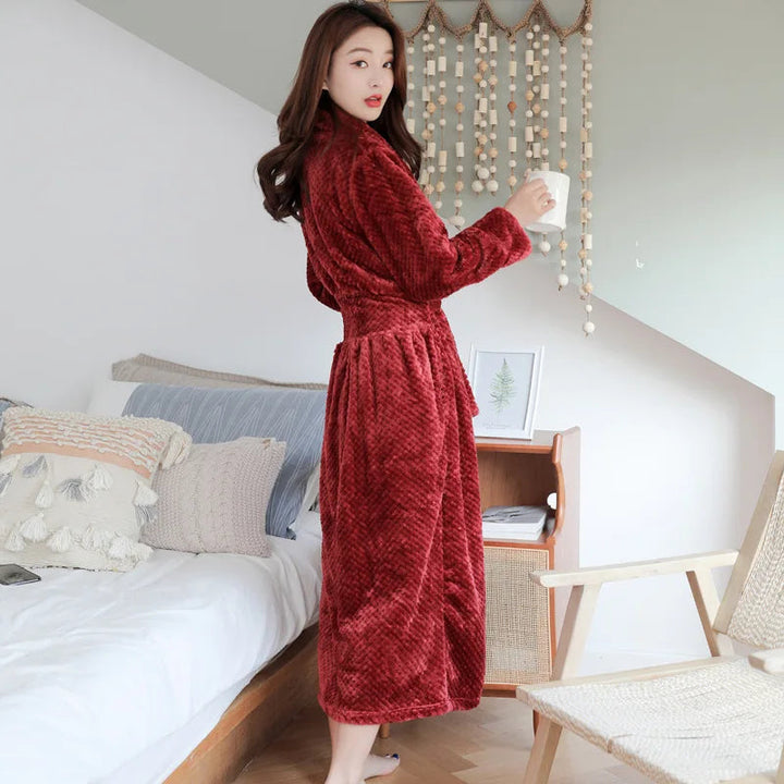 Evi plush women's bathrobe, ultra-soft, comfortable & stylish loungewear.