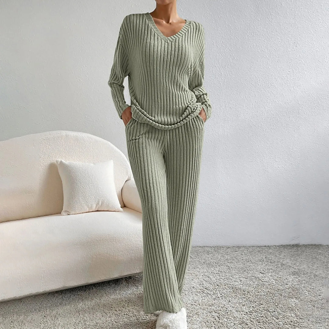 Women's wide-leg ribbed knit lounge set, a comfortable two-piece outfit for ultimate relaxation.