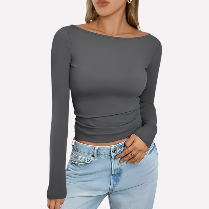 Fitted women's casual boat neck long sleeve top. An essential piece for any wardrobe.