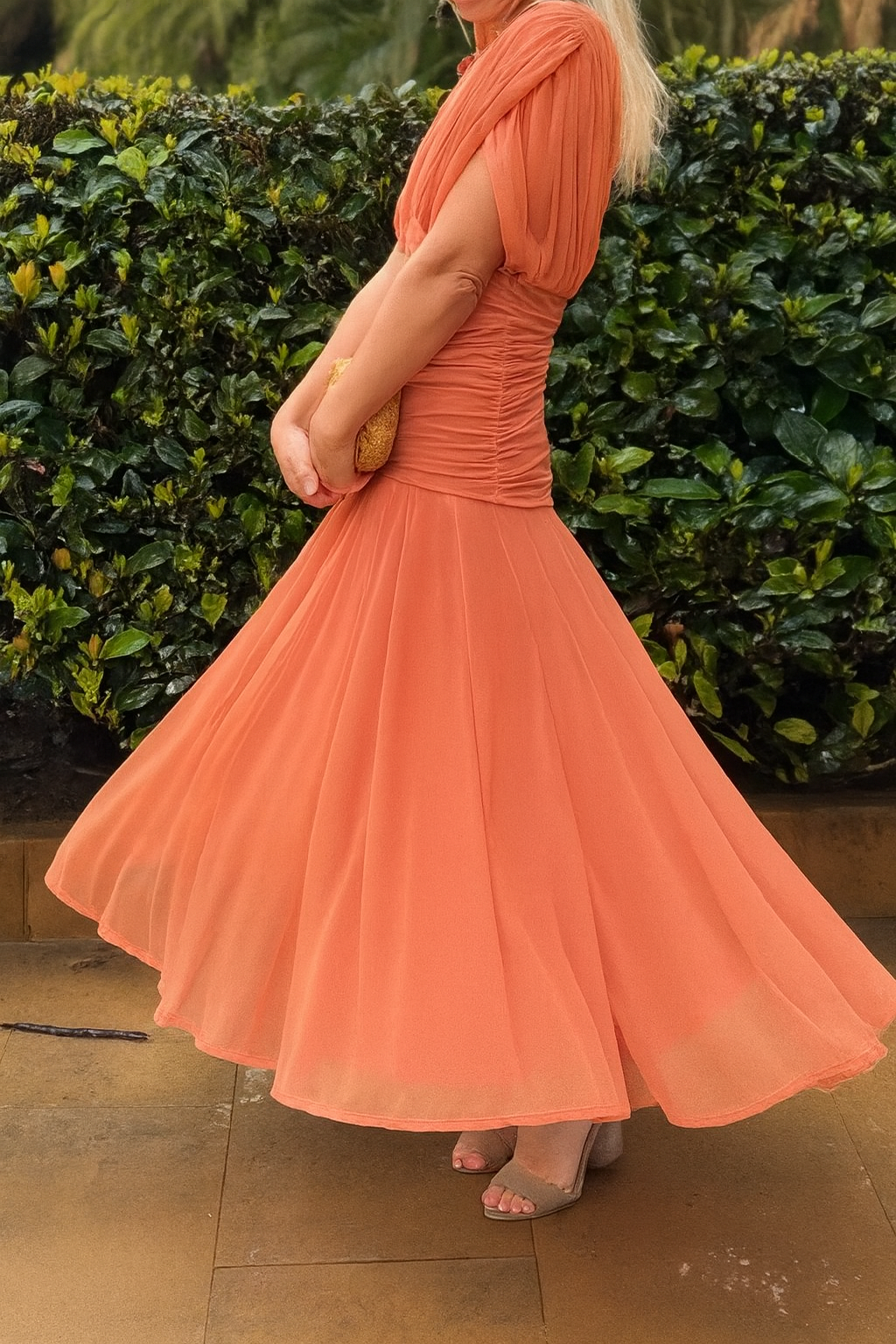 Women's elegant flowing midi dress with stylish raglan sleeves, ankle length. Perfect chic wear for special occasions.