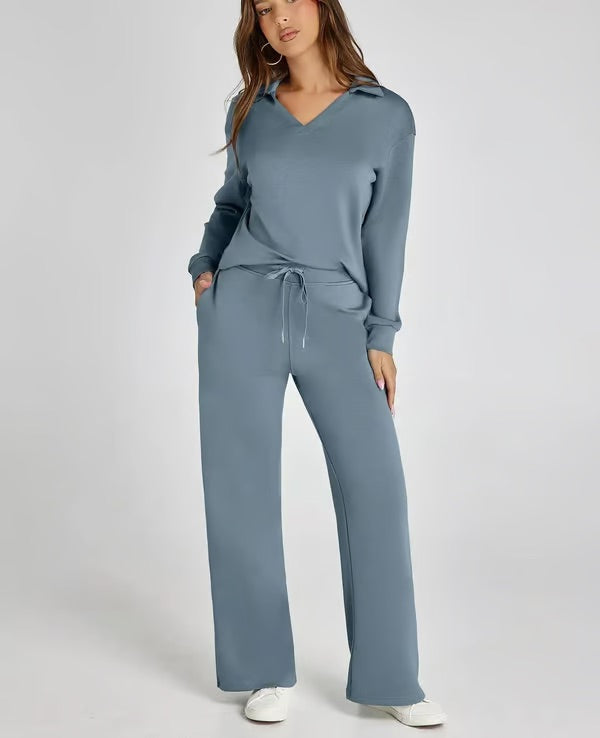 Women's elegant two-piece lounge set, soft & breathable for ultimate comfort at home.
