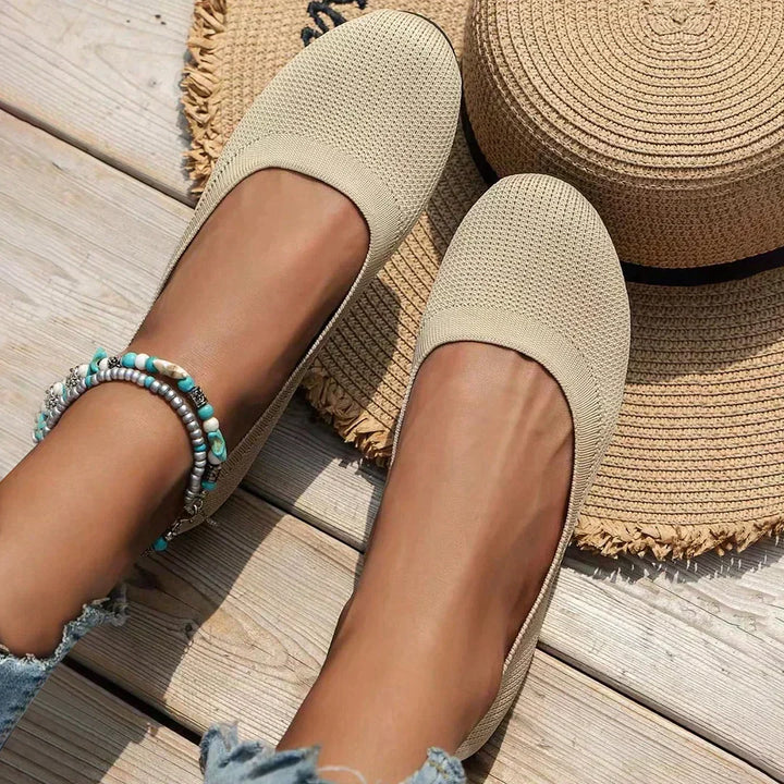 Easy slip-on Mia orthopaedic ballerinas for women, comfort sole, stylish flat shoes for versatile wear.