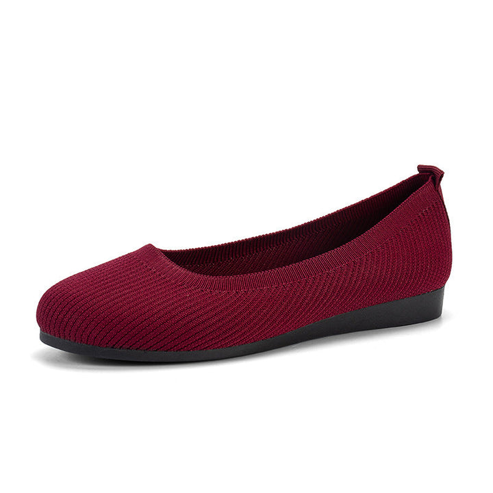 Close-up: Mia women's orthopaedic ballerinas' comfort sole, highlighting ergonomic support & pain relief.