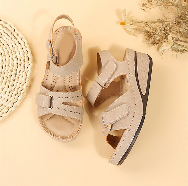 Stylish summer comfort sandals for women, offering orthopedic arch support and casual everyday wear.