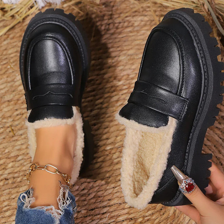 Fashionable women's platform loafers, chunky sole. Stylish slip-on shoes for fall, everyday comfort & trend.
