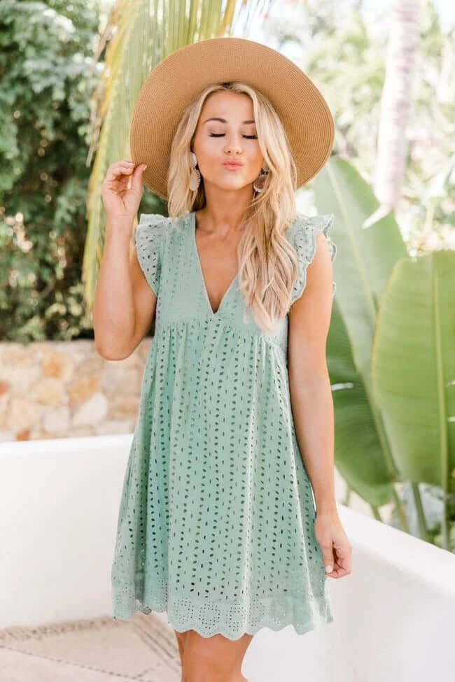 Casual women's printed midi dress, sleeveless and flowy for hot summer days.