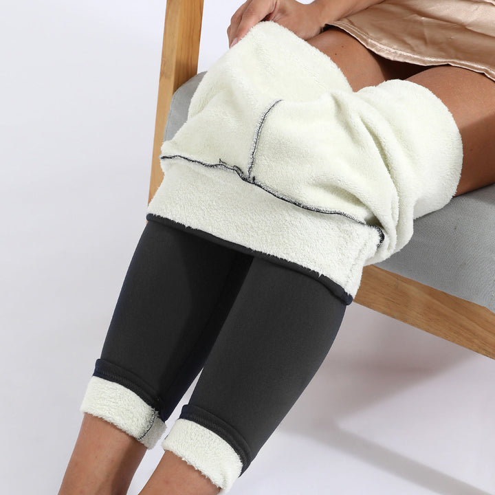 Everyday comfort: women's ultra warm winter leggings, soft lined for chilly days.