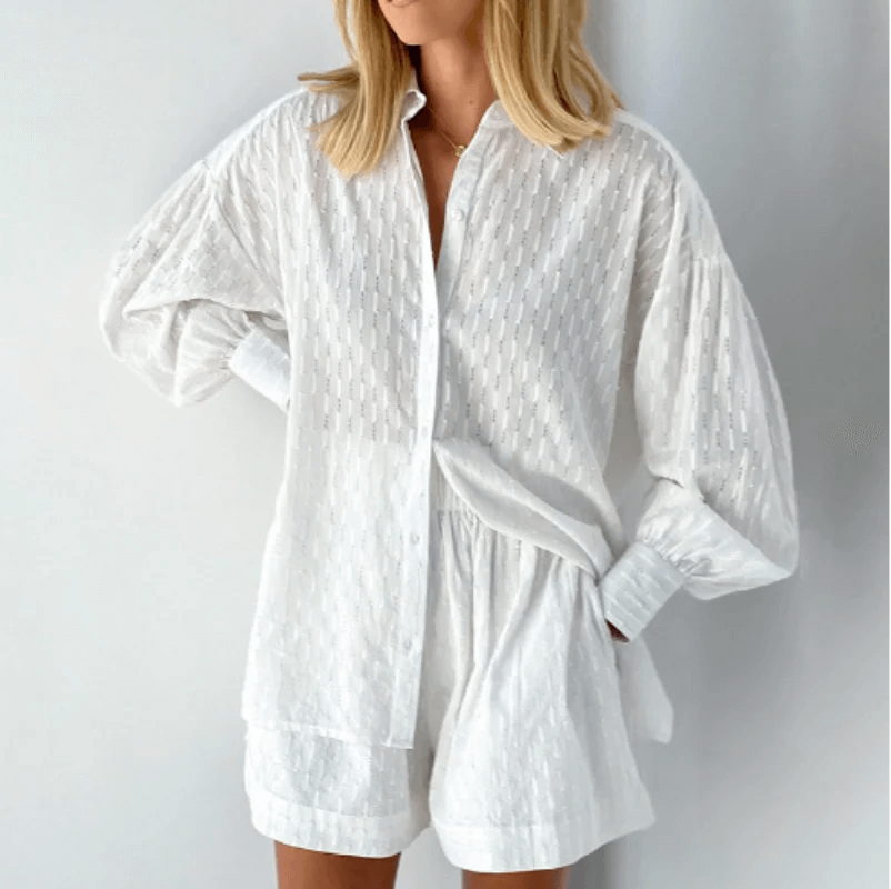 Women's versatile two-piece lounge set, soft fabric for stylish comfort. Perfect casual summer outfit.