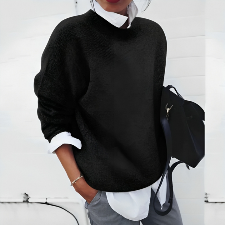 "Women's casual knit cashmere sweater in khaki with long sleeves and a solid pattern, ideal for cool autumn days."